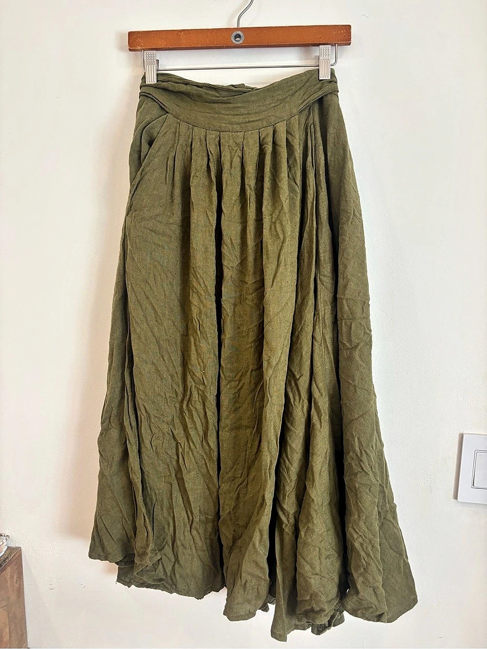 Free people Maxi Skirt in Green Like New